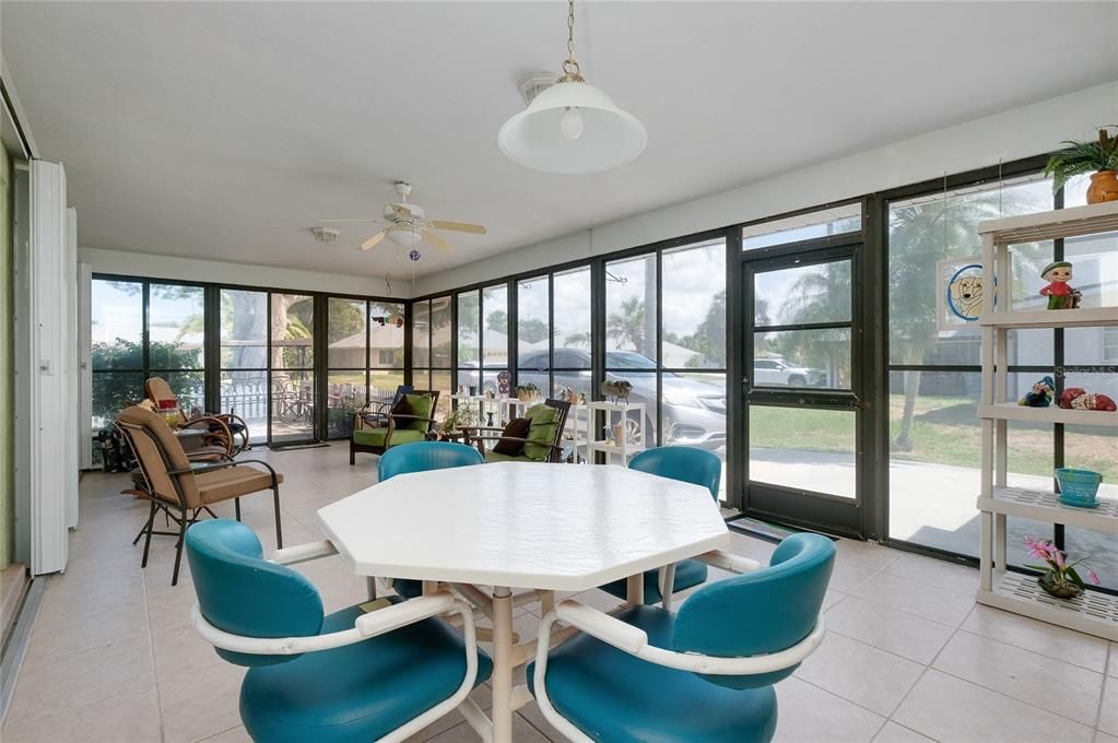 En Venta: $339,000 (3 camas, 2 baños, 1832 Pies cuadrados)