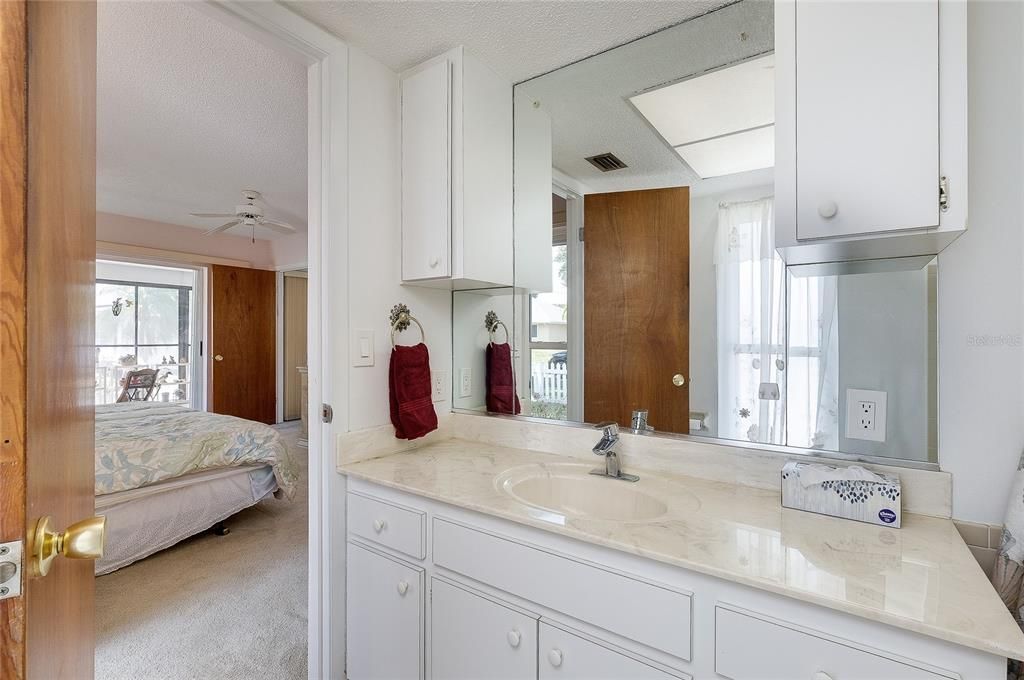 En Venta: $339,000 (3 camas, 2 baños, 1832 Pies cuadrados)