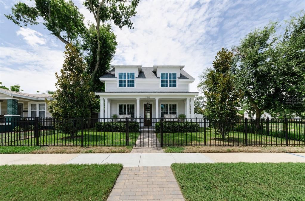 Active With Contract: $1,495,000 (4 beds, 3 baths, 2862 Square Feet)