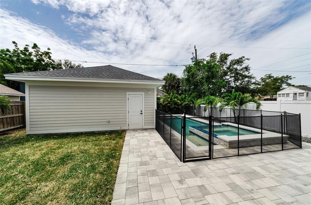 Active With Contract: $1,495,000 (4 beds, 3 baths, 2862 Square Feet)