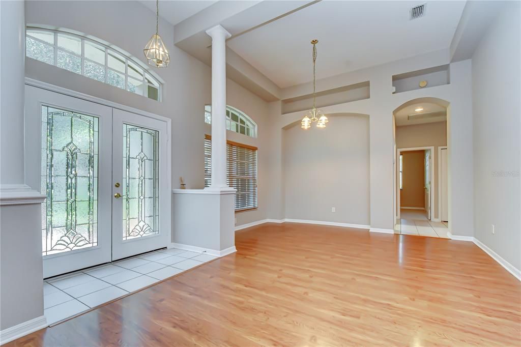For Sale: $625,000 (4 beds, 3 baths, 2462 Square Feet)