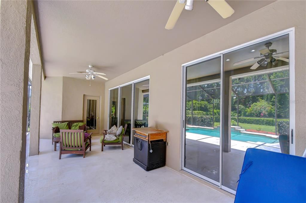 For Sale: $625,000 (4 beds, 3 baths, 2462 Square Feet)