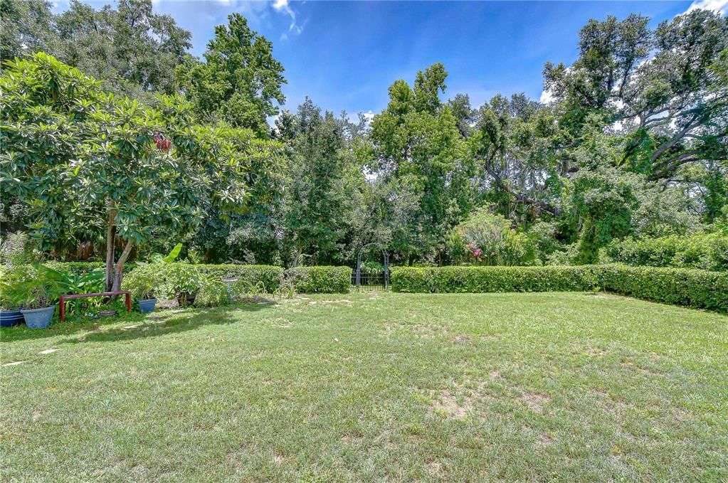 For Sale: $625,000 (4 beds, 3 baths, 2462 Square Feet)