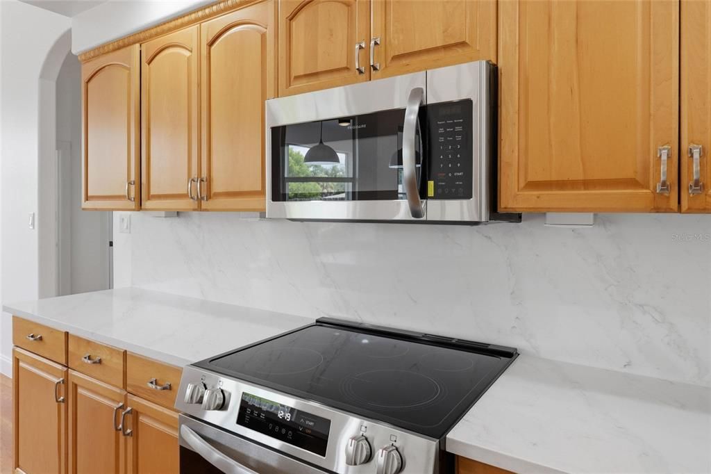 For Sale: $429,000 (3 beds, 2 baths, 2286 Square Feet)