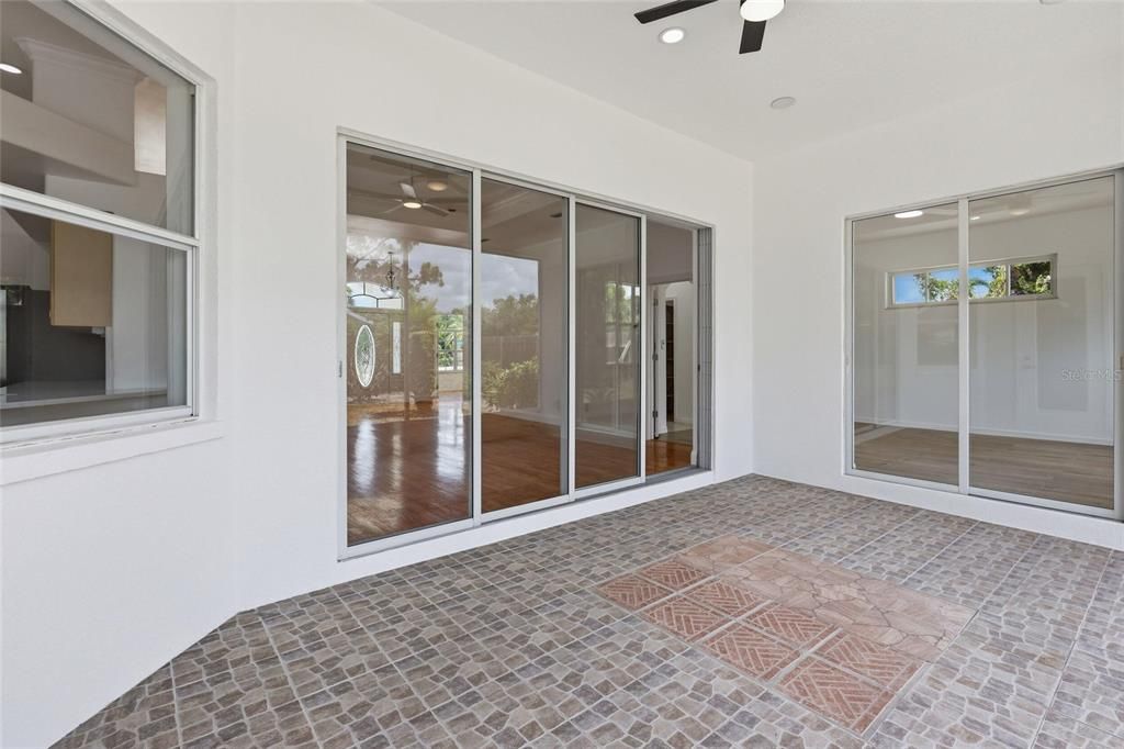 For Sale: $429,000 (3 beds, 2 baths, 2286 Square Feet)