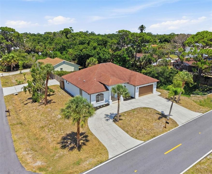 For Sale: $429,000 (3 beds, 2 baths, 2286 Square Feet)