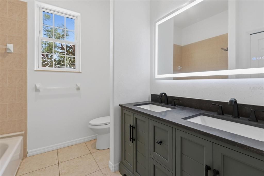 For Sale: $429,000 (3 beds, 2 baths, 2286 Square Feet)