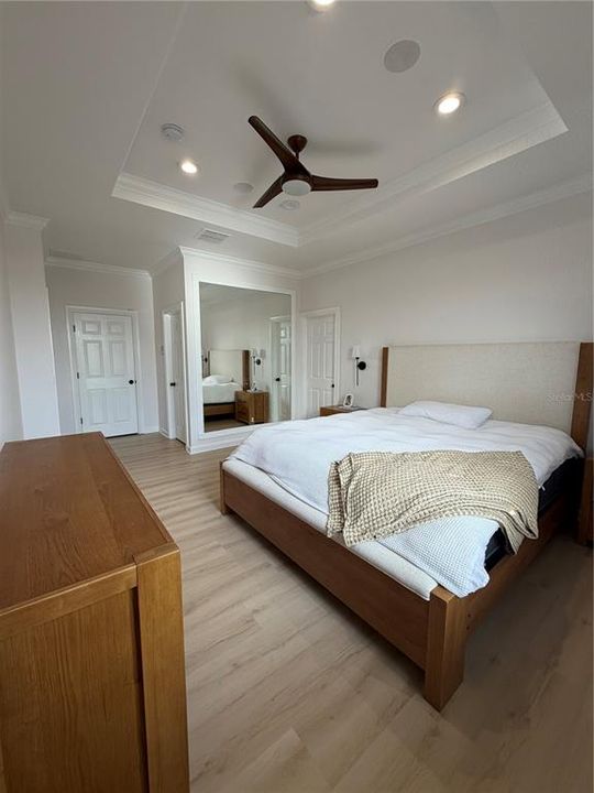 For Sale: $385,000 (3 beds, 2 baths, 2024 Square Feet)