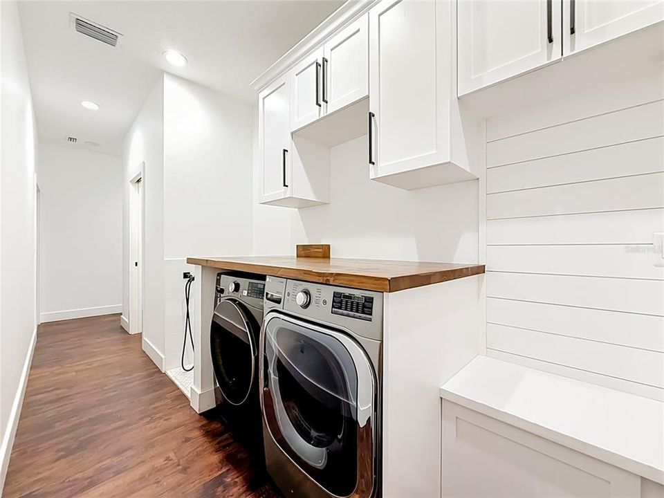 For Sale: $715,000 (4 beds, 2 baths, 2092 Square Feet)