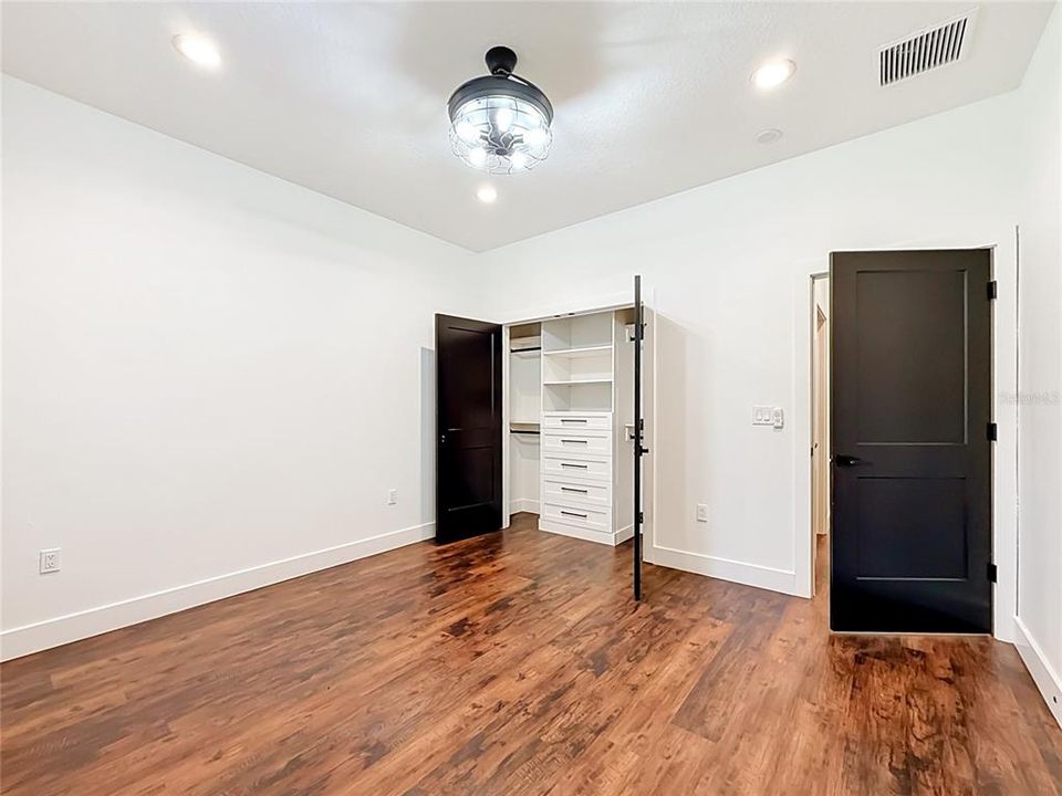 For Sale: $715,000 (4 beds, 2 baths, 2092 Square Feet)