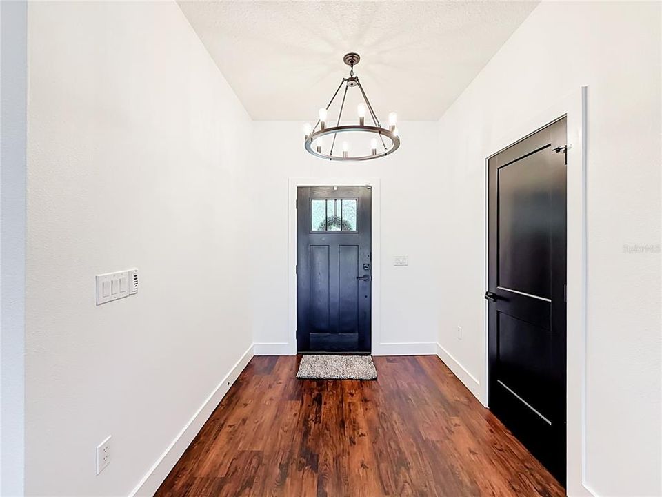 For Sale: $715,000 (4 beds, 2 baths, 2092 Square Feet)