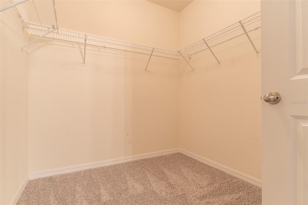 For Sale: $349,000 (4 beds, 2 baths, 1846 Square Feet)