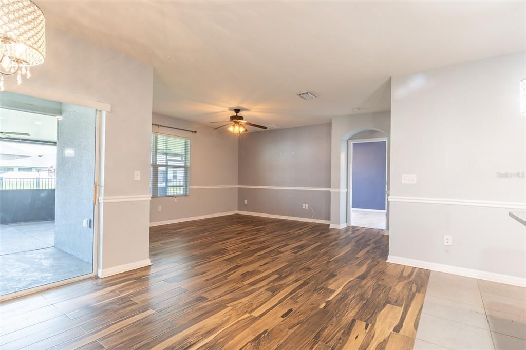 For Sale: $349,000 (4 beds, 2 baths, 1846 Square Feet)