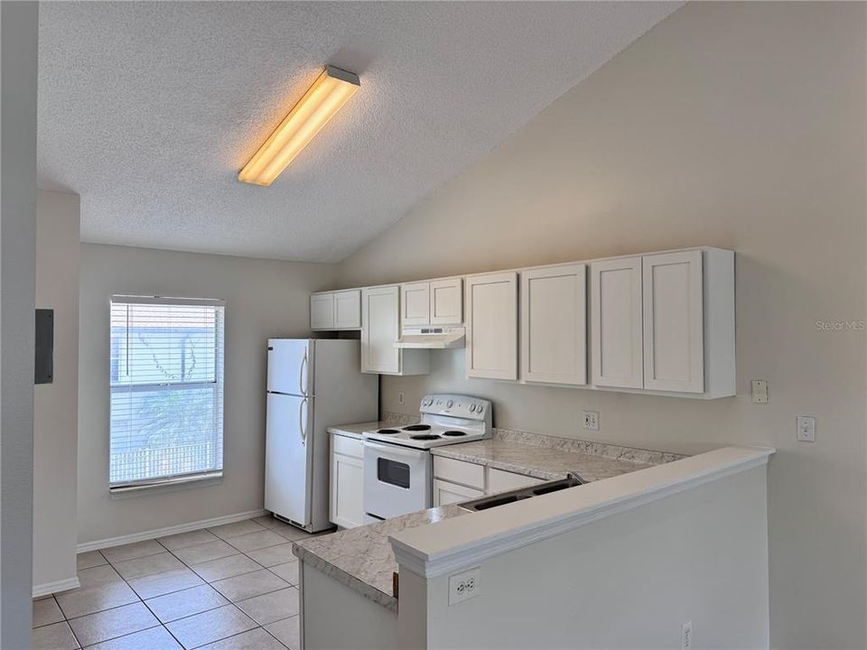 В аренду: $1,295 (2 спален, 2 ванн, 840 Квадратных фут)