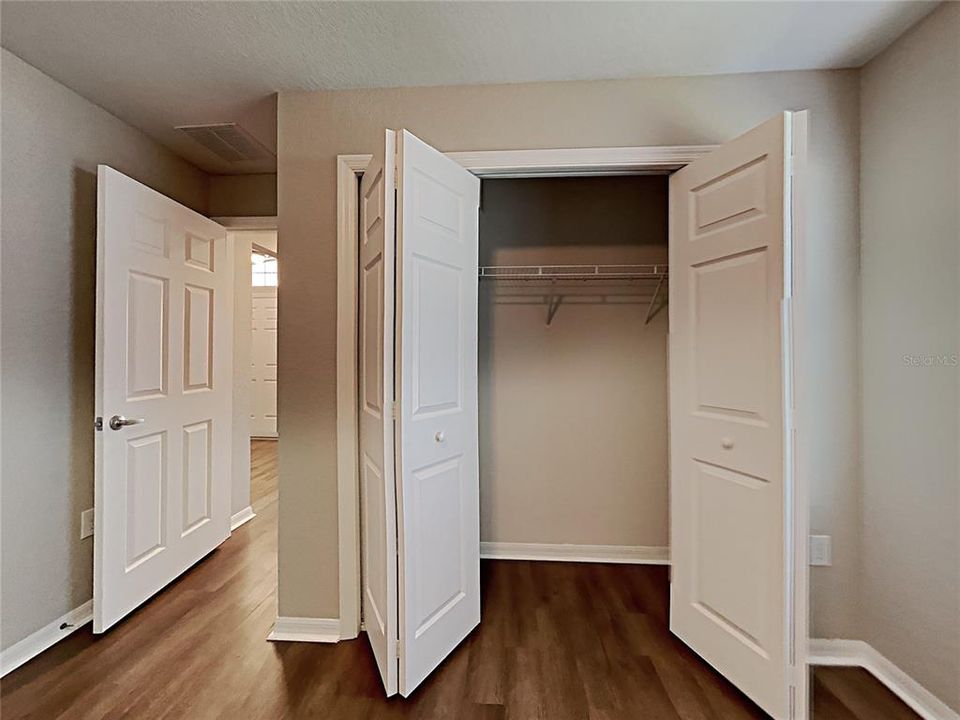 For Rent: $2,105 (3 beds, 2 baths, 1566 Square Feet)