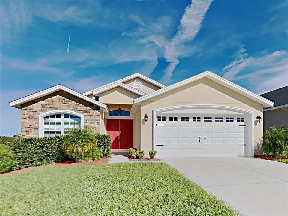 For Rent: $2,105 (3 beds, 2 baths, 1566 Square Feet)