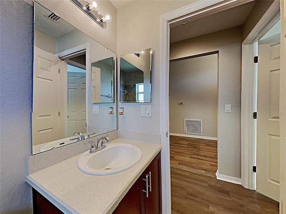 For Rent: $2,105 (3 beds, 2 baths, 1566 Square Feet)