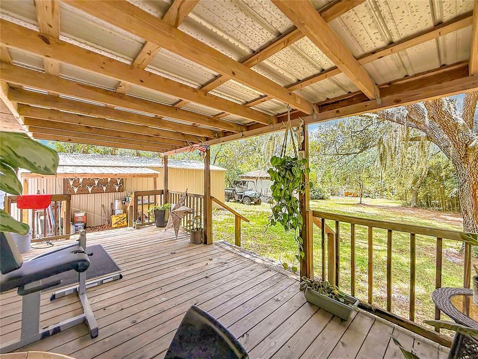 For Sale: $230,000 (3 beds, 3 baths, 1384 Square Feet)