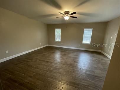 For Rent: $1,725 (3 beds, 2 baths, 1600 Square Feet)