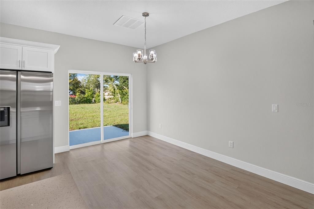 For Sale: $284,900 (4 beds, 3 baths, 1865 Square Feet)