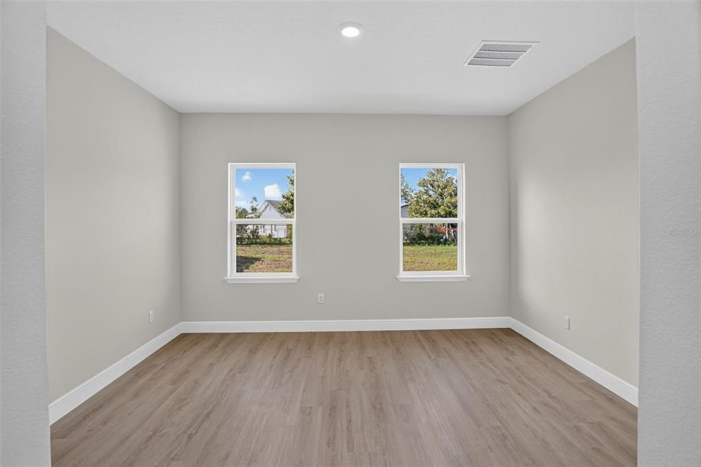 For Sale: $284,900 (4 beds, 3 baths, 1865 Square Feet)
