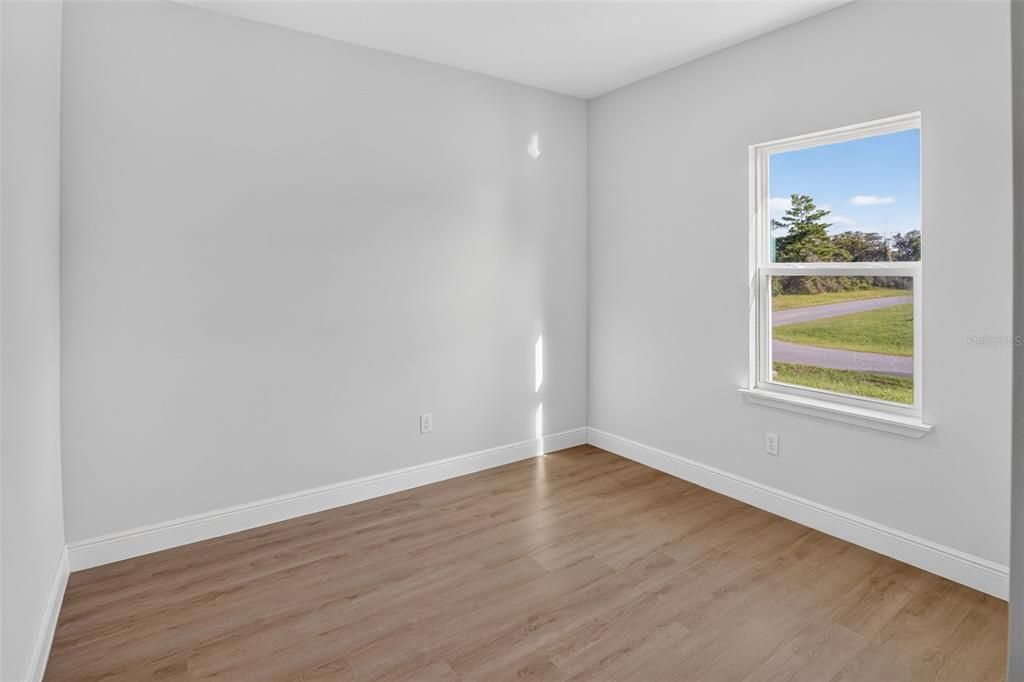 For Sale: $284,900 (4 beds, 3 baths, 1865 Square Feet)