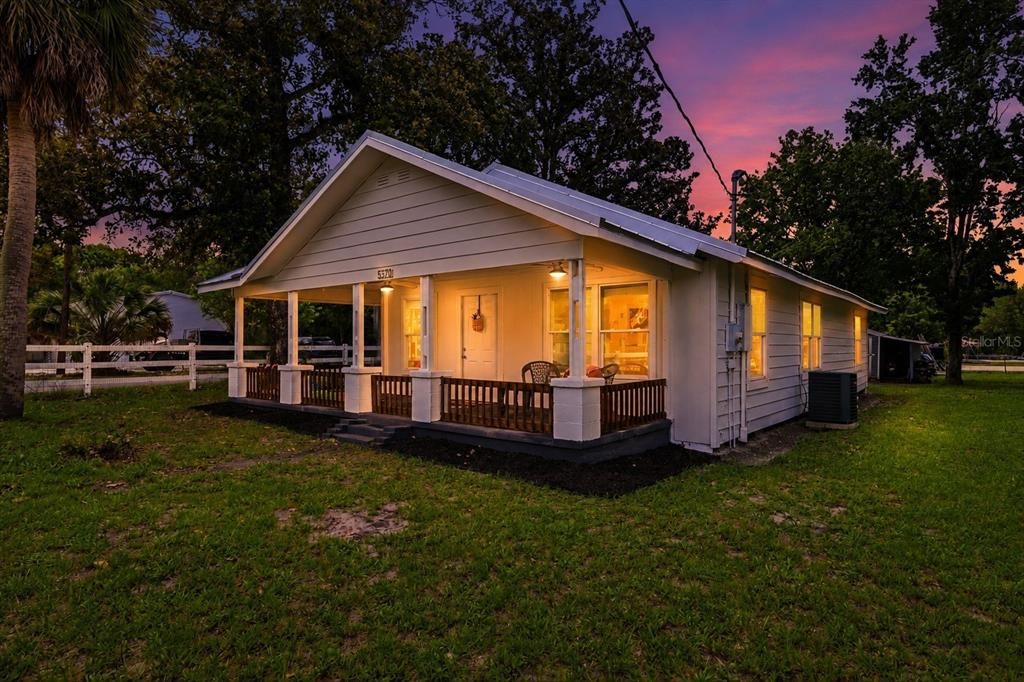For Sale: $170,000 (2 beds, 1 baths, 1166 Square Feet)