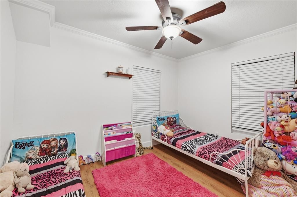 For Sale: $170,000 (2 beds, 1 baths, 1166 Square Feet)