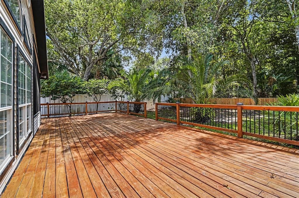 For Sale: $700,000 (4 beds, 3 baths, 2582 Square Feet)