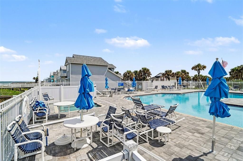 For Sale: $700,000 (4 beds, 3 baths, 2582 Square Feet)