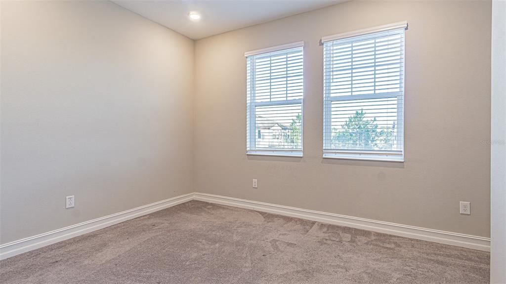 For Sale: $359,000 (3 beds, 2 baths, 1827 Square Feet)