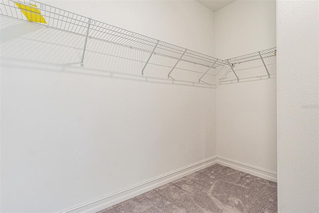 For Sale: $359,000 (3 beds, 2 baths, 1827 Square Feet)