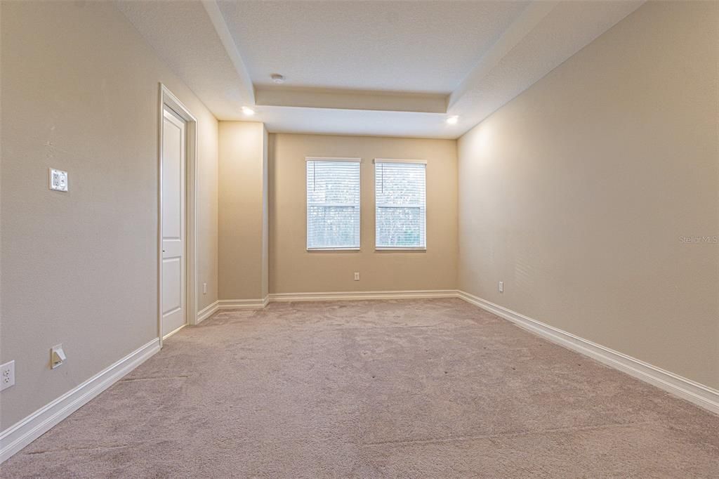 For Sale: $359,000 (3 beds, 2 baths, 1827 Square Feet)