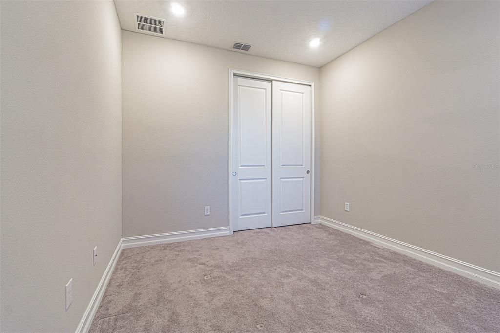 For Sale: $359,000 (3 beds, 2 baths, 1827 Square Feet)