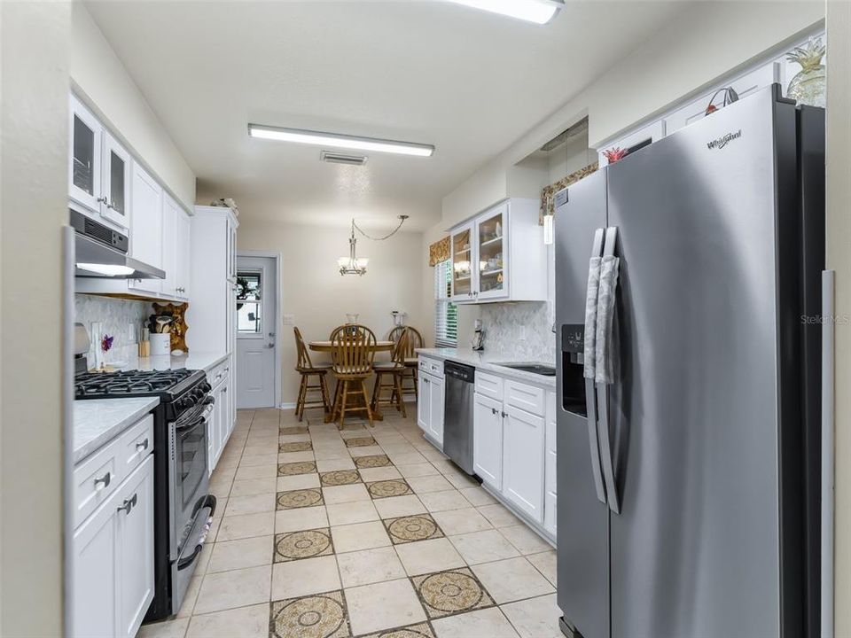 На продажу: $299,000 (2 спален, 2 ванн, 1532 Квадратных фут)