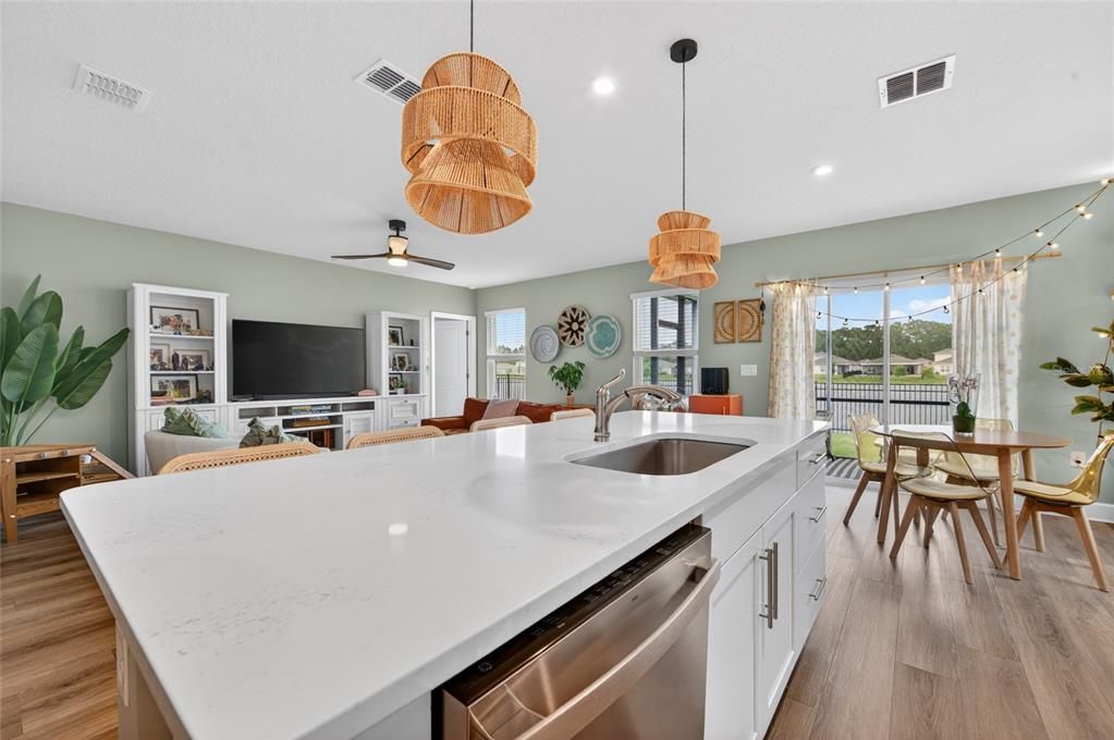 For Sale: $379,900 (3 beds, 2 baths, 1808 Square Feet)