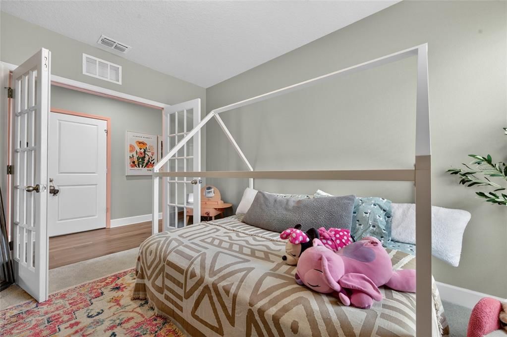 For Sale: $379,900 (3 beds, 2 baths, 1808 Square Feet)