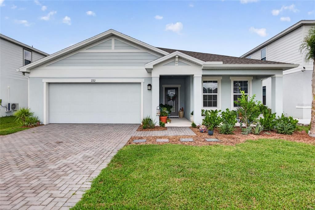 For Sale: $379,900 (3 beds, 2 baths, 1808 Square Feet)