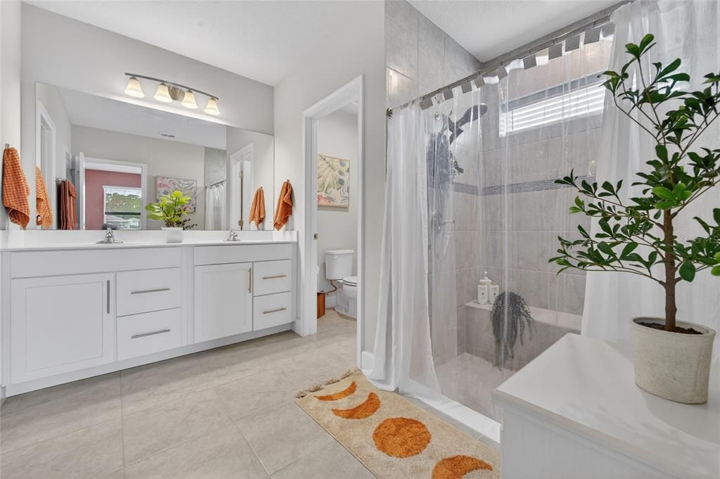 For Sale: $379,900 (3 beds, 2 baths, 1808 Square Feet)