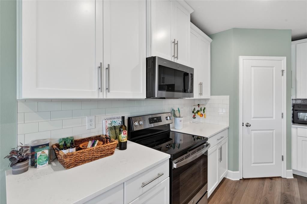 For Sale: $379,900 (3 beds, 2 baths, 1808 Square Feet)