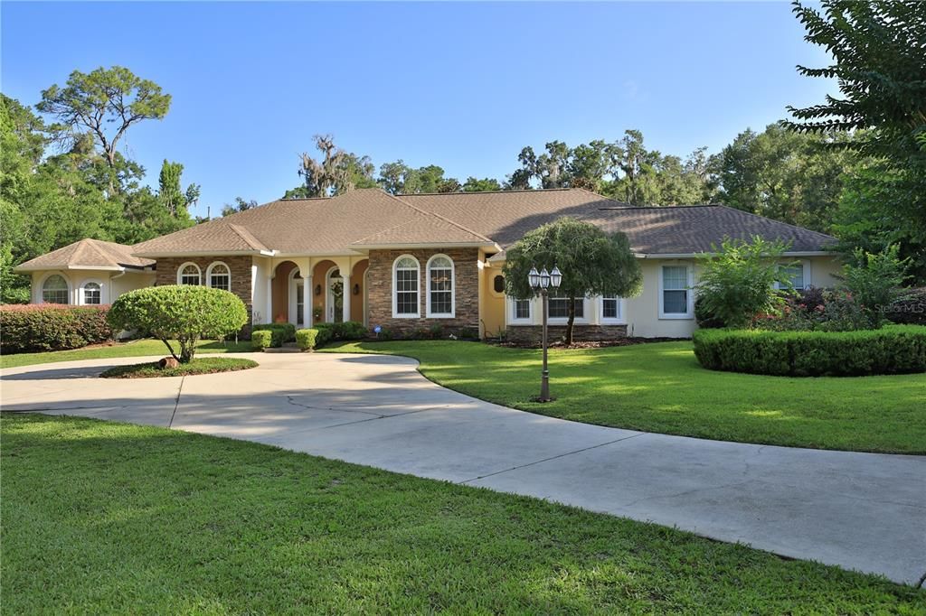For Sale: $1,399,000 (4 beds, 4 baths, 4686 Square Feet)