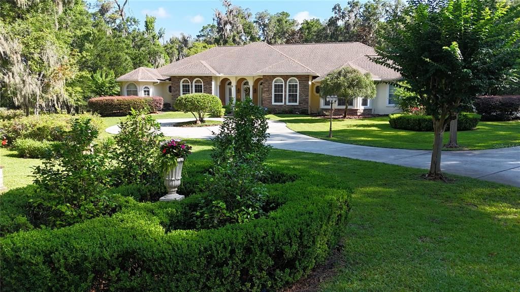 For Sale: $1,399,000 (4 beds, 4 baths, 4686 Square Feet)