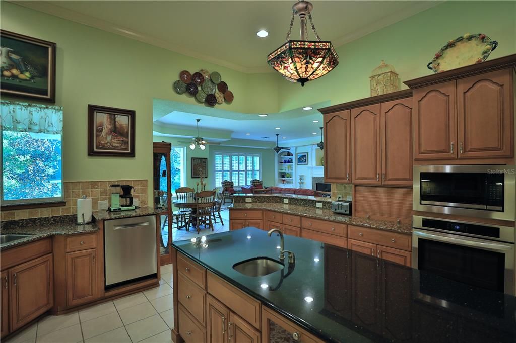 For Sale: $1,399,000 (4 beds, 4 baths, 4686 Square Feet)