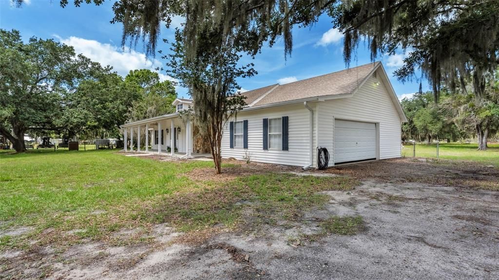 For Sale: $515,000 (4 beds, 3 baths, 2064 Square Feet)