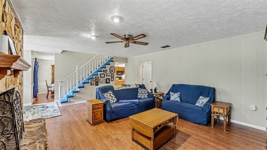 For Sale: $515,000 (4 beds, 3 baths, 2064 Square Feet)