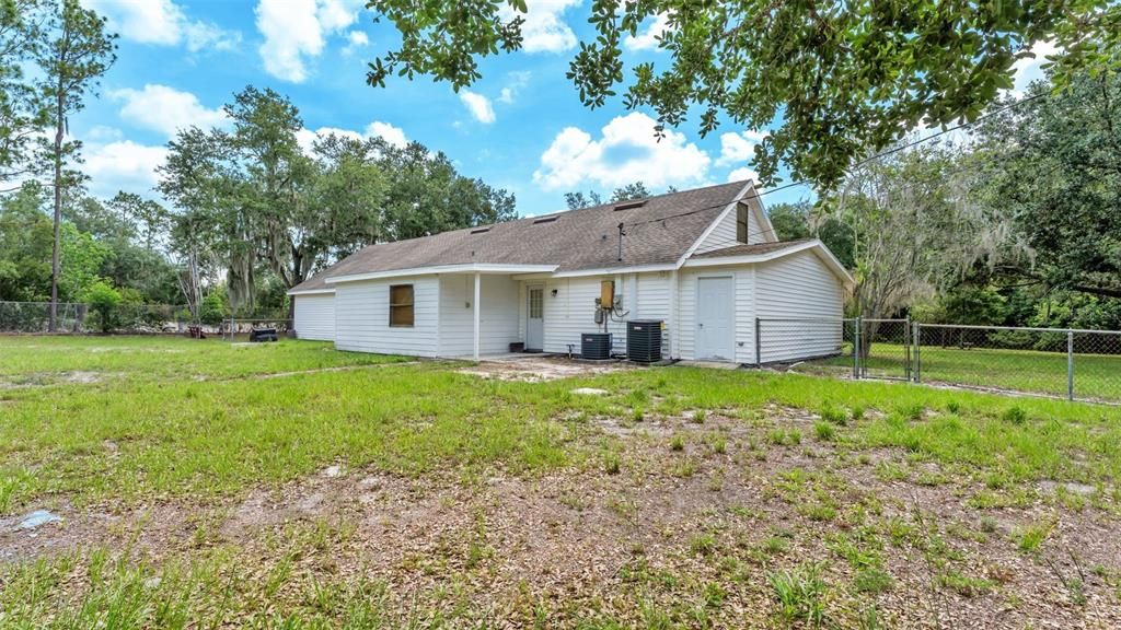 For Sale: $515,000 (4 beds, 3 baths, 2064 Square Feet)