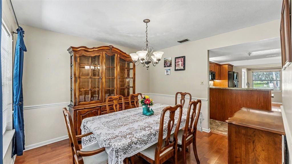 For Sale: $515,000 (4 beds, 3 baths, 2064 Square Feet)