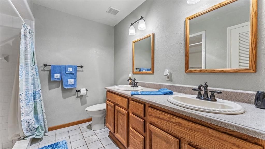 For Sale: $515,000 (4 beds, 3 baths, 2064 Square Feet)