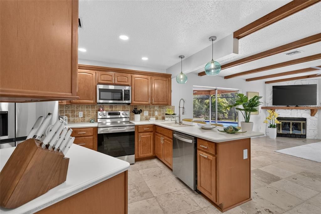 For Sale: $549,000 (3 beds, 2 baths, 2053 Square Feet)