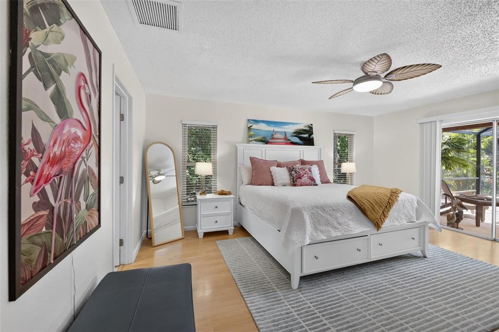 For Sale: $549,000 (3 beds, 2 baths, 2053 Square Feet)